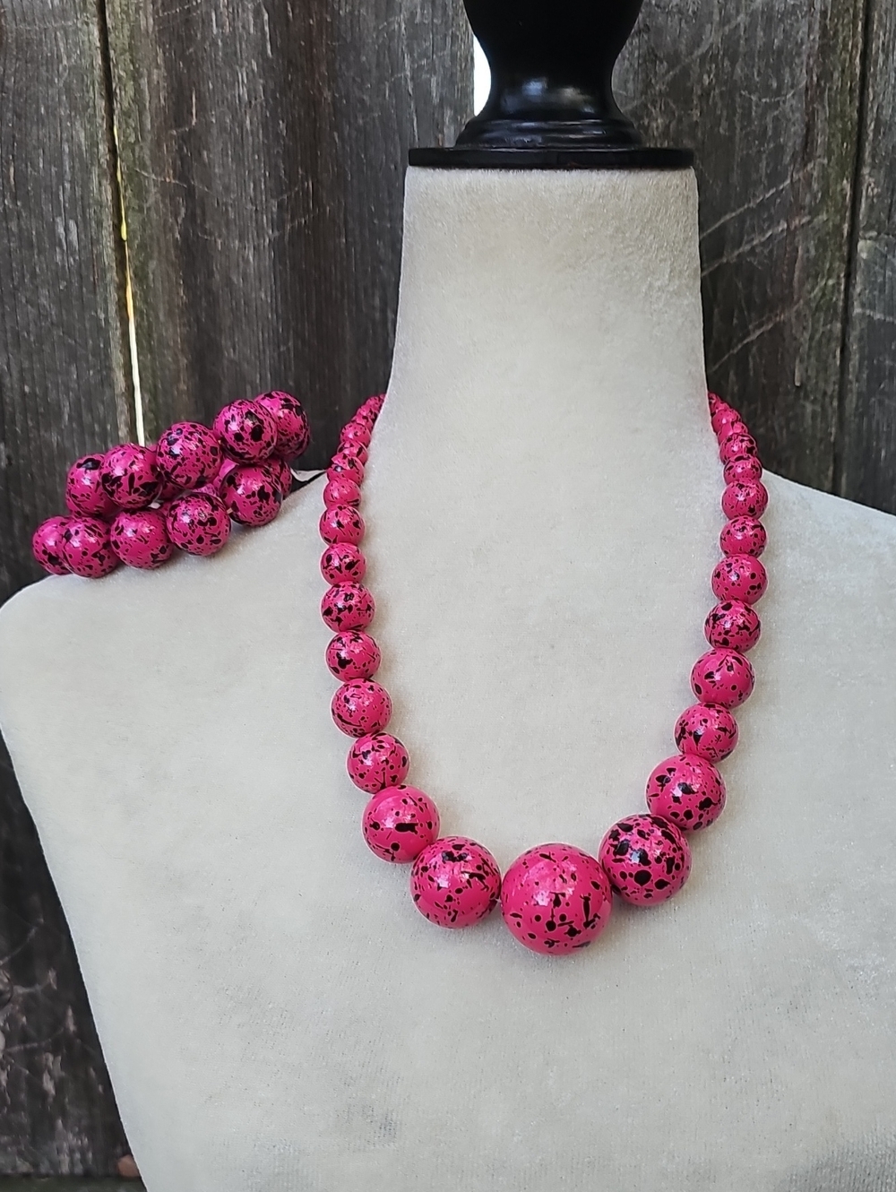 Pink Chunky Bead Speckled Ball Necklace With Matching 2 Bracelet Set